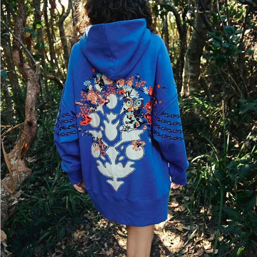 At My Best Embroidered Sweatshirt - Women's  Free people NWT - Picture 3 of 4